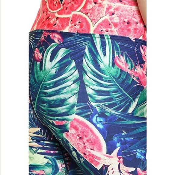 NWOT | We Are Handsome | Jungle Fever Capri Leggings | Size Small - Picture 4 of 7